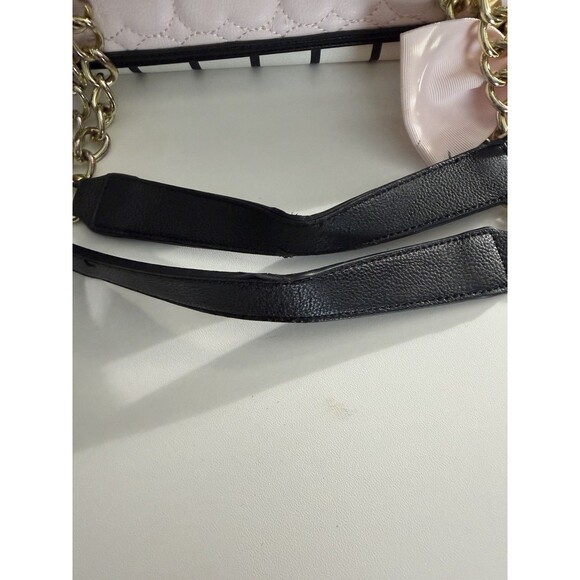Betsey Johnson White/Black Stripe W/ Pink Quilted Hearts/Bow large Tote Bag - Picture 9 of 11